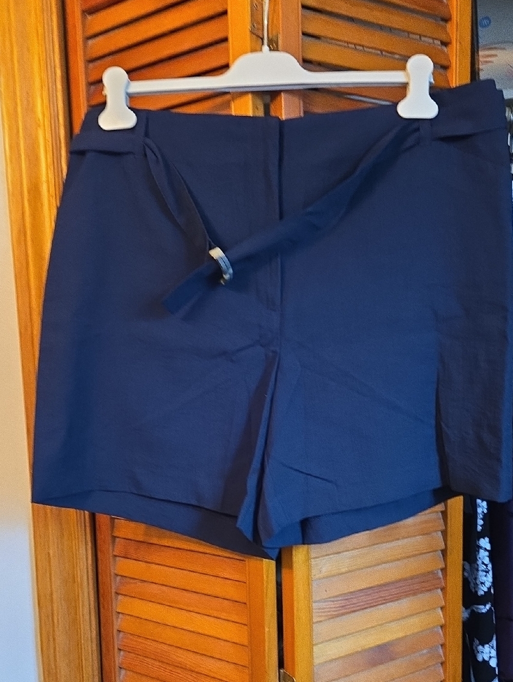 Reitmans Navy Blue High-Rise Belted Women's Shorts